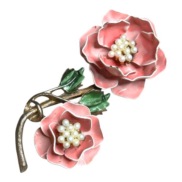 Vintage Metal Art Pink Flower Green Leaves Faux Pearls Center Articulated Brooch - Picture 2 of 9